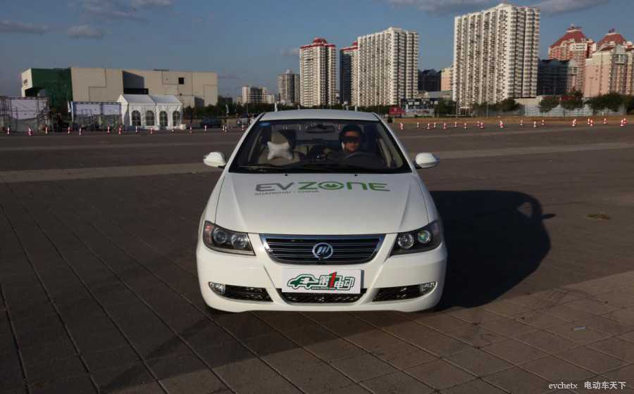 力帆620EV外观高清大图