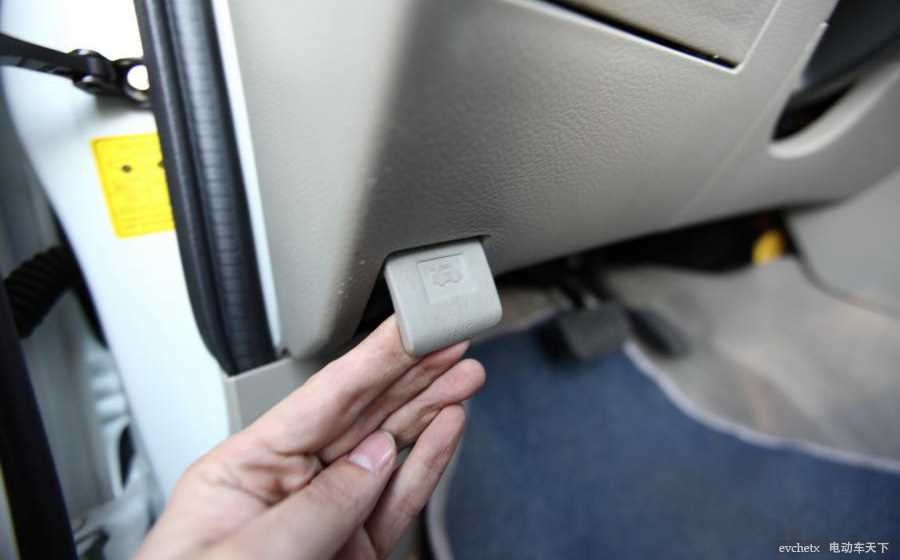 力帆620EV内饰高清大图