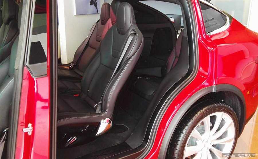 MODEL X 90D座椅高清大图