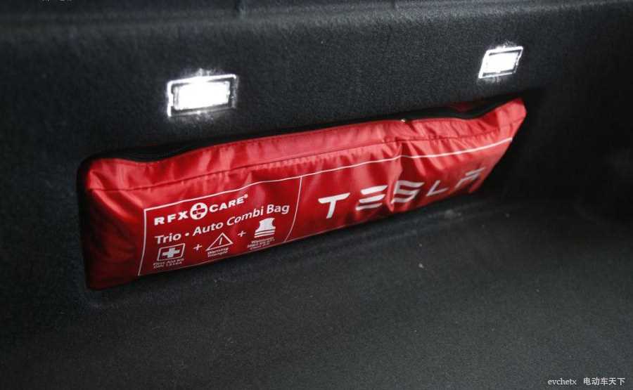 MODEL X 90D其他高清大图