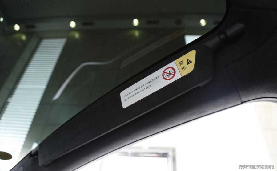 MODEL X 90D内饰高清大图