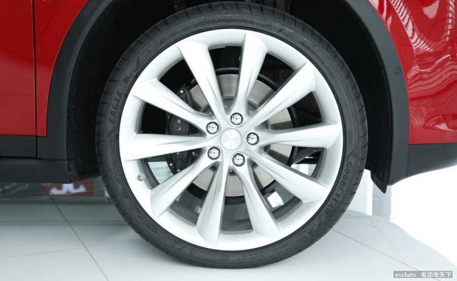 MODEL X 90D其他高清大图