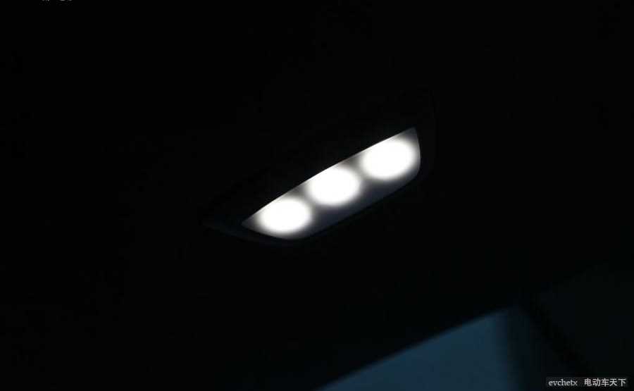 MODEL X 90D内饰高清大图
