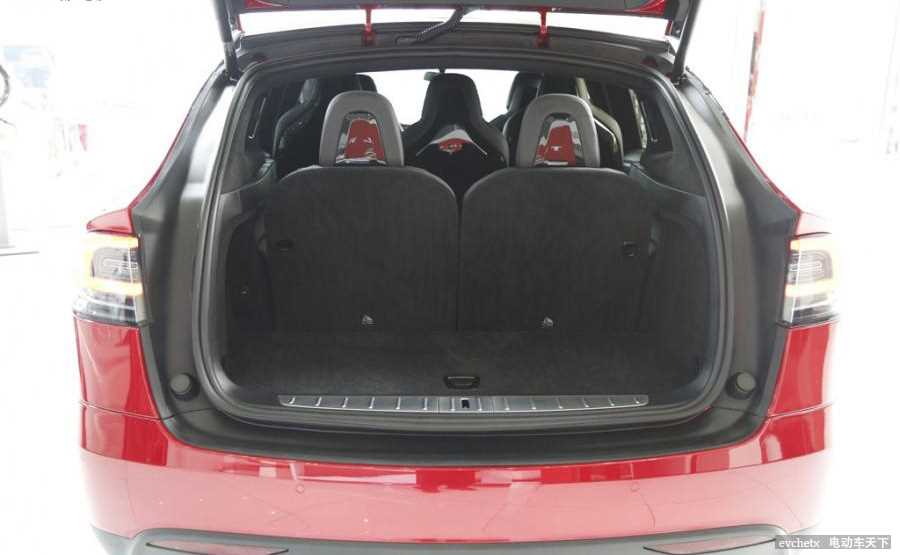MODEL X 90D其他高清大图