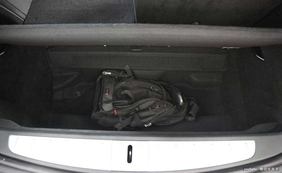 MODEL X 90D其他高清大图