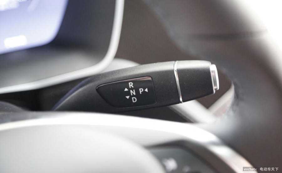 MODEL X 90D内饰高清大图