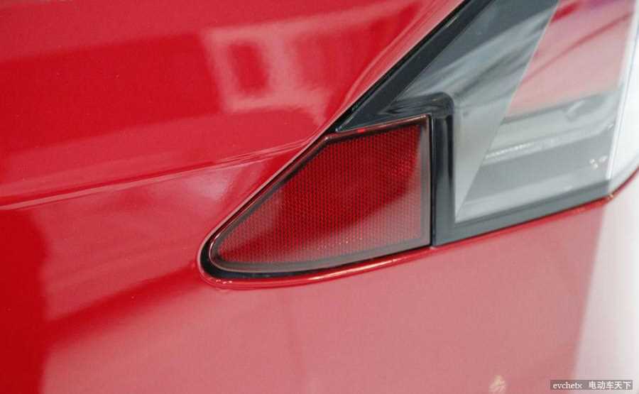 MODEL X 90D其他高清大图
