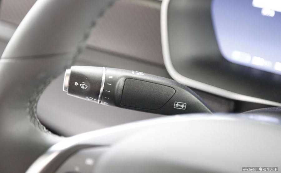 MODEL X 90D内饰高清大图