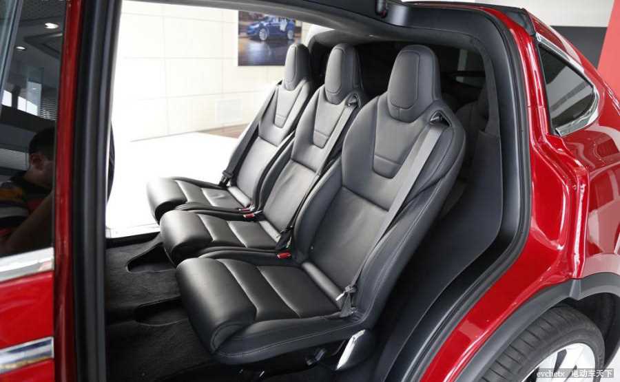 MODEL X 90D座椅高清大图
